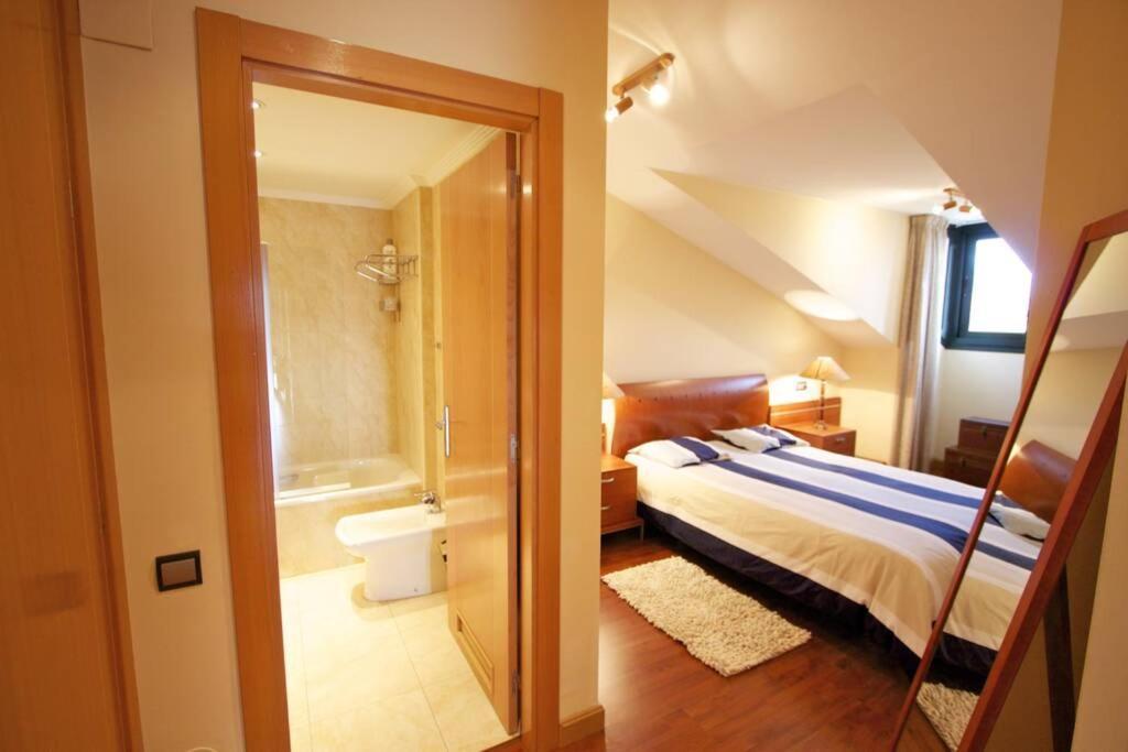 Ferienwohnung Atico Centro Oviedo 3Hab+Garaje+Terraza+Wifi Exterior foto
